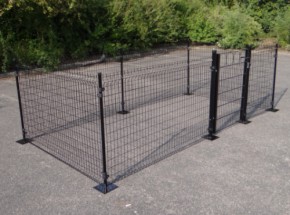 Chicken fence Rectangle black with footplates 400x200x123cm