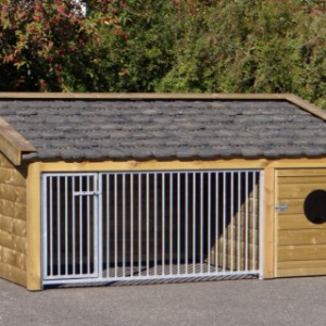 The insulated dog house Rex 1 is an acquisition for your yard