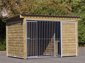 Dog kennel Forz with insulated sleeping compartment, platform and wooden frame 343x240