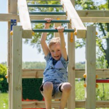 Climbing equipment Crossfit is equipped with a monkey bar