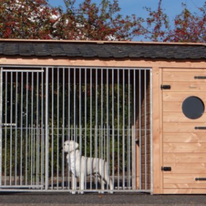 The dog kennel Max 3 is provided with an insulated sleeping compartment