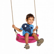 The plastic swing seat is provided with PP-rope