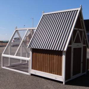 Chicken Coop XL with sleeping compartment