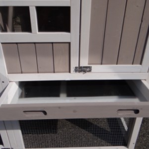 The rabbit hutch Jason is provided with a tray