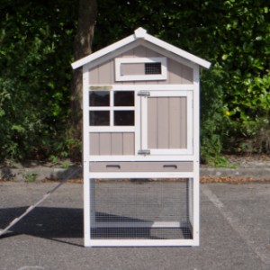 The rabbit hutch Jason can easily be extended