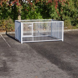 The puppy enclosure is made of galvanized panels