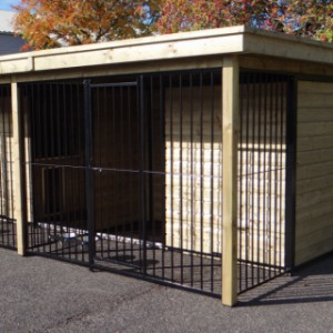 The frontside of dog kennel COMPART 3