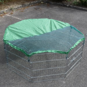 The enclosure will be delivered with a cover - sunshade