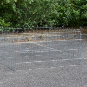 The enclosure can be built as a square