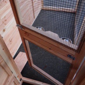 Aviary Flex 4.1+ with practical doors, from 2 sides lockable