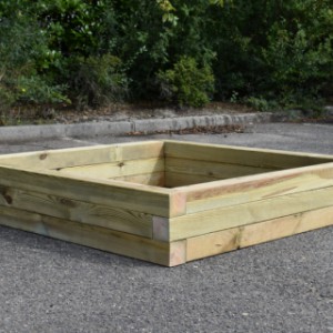 The sandbox Solution has the dimensions 138x138cm