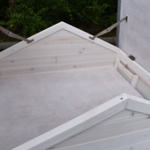 Chickencoop Double Medium White-Grey | storage attick above the sleeping cabin