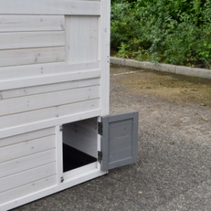 Chickencoop Double Medium White-Grey - opening to the sleeping cabin