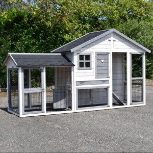 Chickencoop Holiday Medium White-Grey with extra run | the run can be placed both on the right and the left side