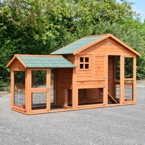 Rabbit house Holiday Medium with extra run and insulation kit |the run can be placed on the right and left side