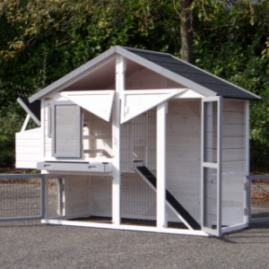 Wooden chickencoop Holiday Medium with large doors