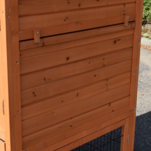 The rabbit hutch Prestige Large can be extended with a nesting box