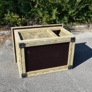 Dog house Block Extra Large has a bottom plate of film-coated plywood