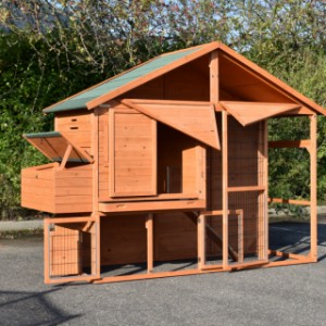 Wooden chickencoop Holiday Large with large doors