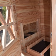 Have a look in the sleeping compartment of chickencoop Flex 3.2