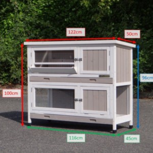 Various dimensions of the rabbit hutch Vince
