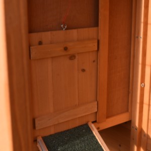 Rabbit hutch Holiday Small has a lockable sleeping compartment