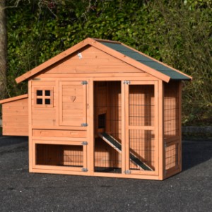 The rabbit hutch Holiday Small is suitable for 2 rabbits