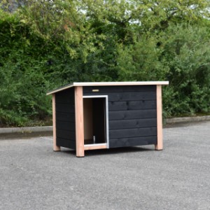 This dog house Wolf is suitable for large dogs, such as sheepdogs, rottweilers etc.