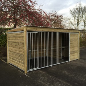 Dog kennel Forz 2x4 with wooden frame and insulated doghouse