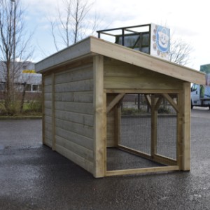 The chickencoop Toby is made of sustainable wood