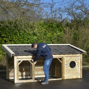 This beautiful chickencoop Toby is suitable for 5 till 8 chickens