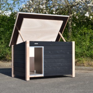 Dog house Loebas has a hinged roof