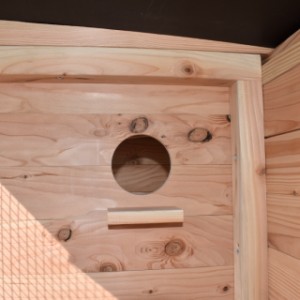 Aviary Maarten is provided with a fly hole to the sleeping compartment