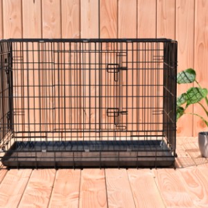 The dog cage Strong L has black powdercoated bars