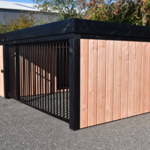 Dog kennel Frenkie offers plenty of shelter for your dog