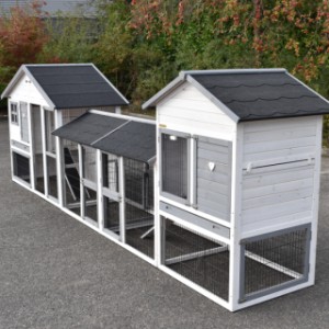 The combination chickencoops is suitable for 6 till 10 chickens