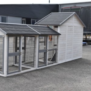 Have a look on the backside of the rabbit hutch Holiday Medium