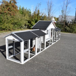 The large combination offers a lot of space for your chickens