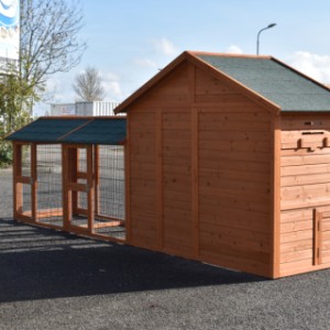 Have a look on the backside of rabbit hutch Holiday Medium