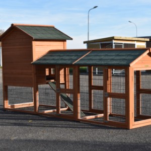 Have a look on the backside of chickencoop Prestige Medium