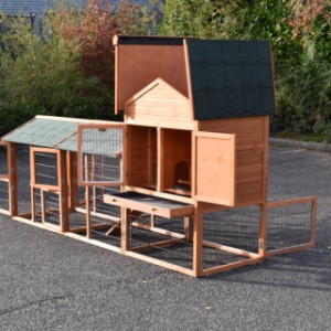 The rabbit hutch Prestige Medium has many openings