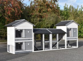 Chickencoop Prestige Medium with 2 runs and Double Medium · 405x91x150cm