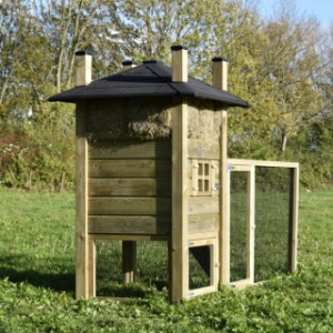The chickencoop Rosa is made of impregnated wood