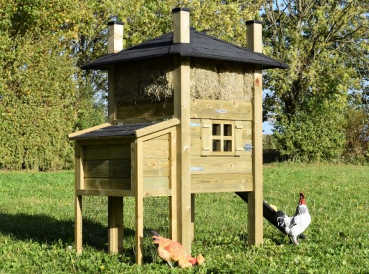 Chickencoop haystack Rosa with laying nest 139x114x180cm