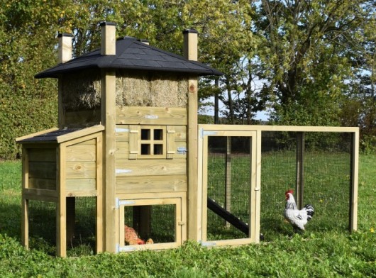 Chickencoop haystack Rosa with laying nest and additional run 300x114x180cm