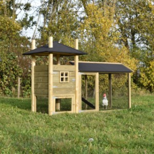 The chickencoop haystack Rosalynn is an acquisition for your garden!