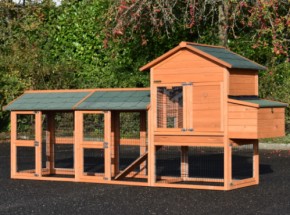 Chickencoop Prestige Medium with 2 runs and laying nest · 326x91x150cm