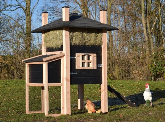Chickencoop haystack Rosa with laying nest 139x114x180cm