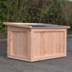 The roof of the hutch Block is provided with plywood