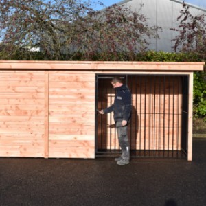The dog kennel Modul is made of Douglaswood